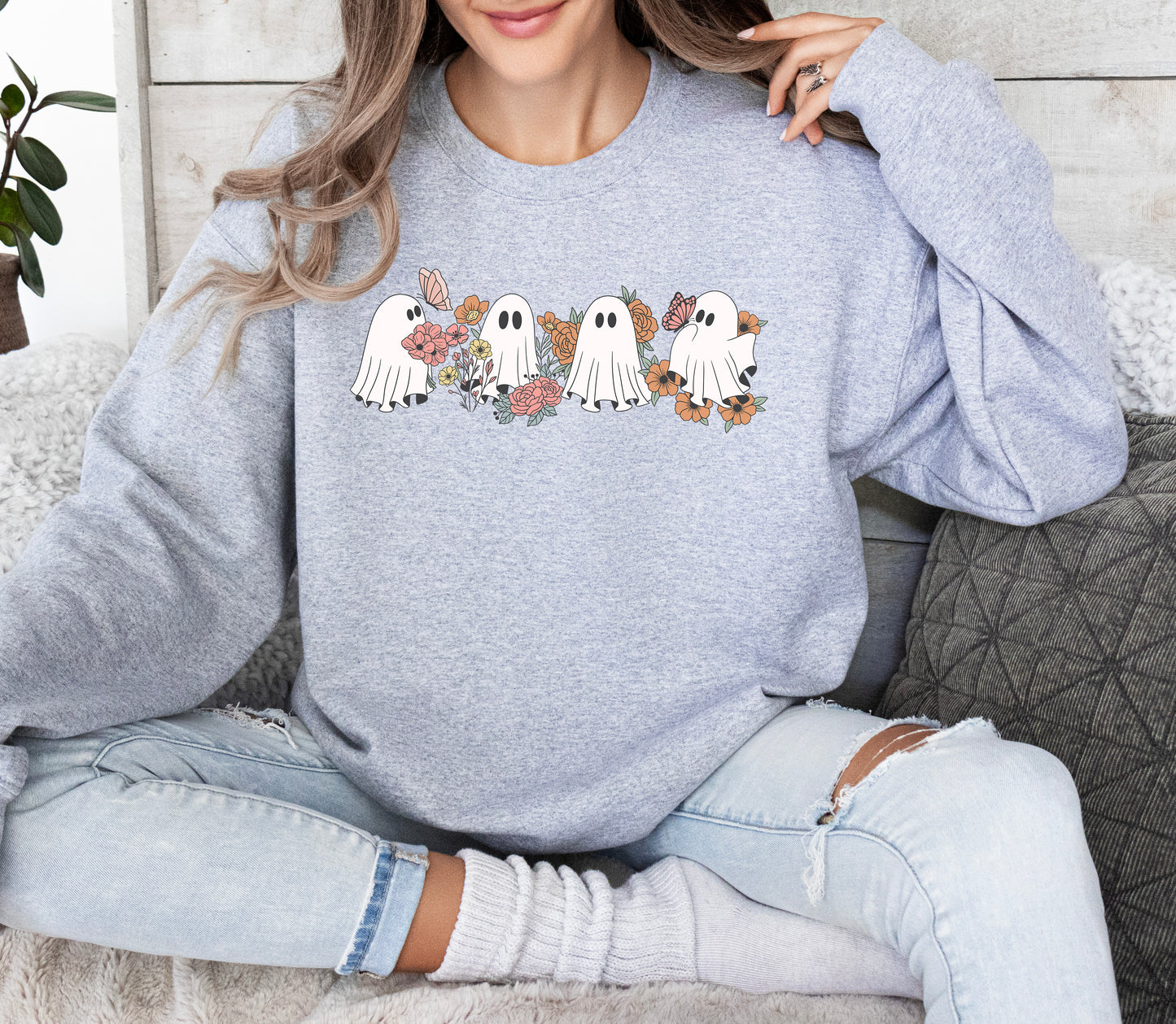 Cute Ghosts Floral Print Halloween Sweatshirt