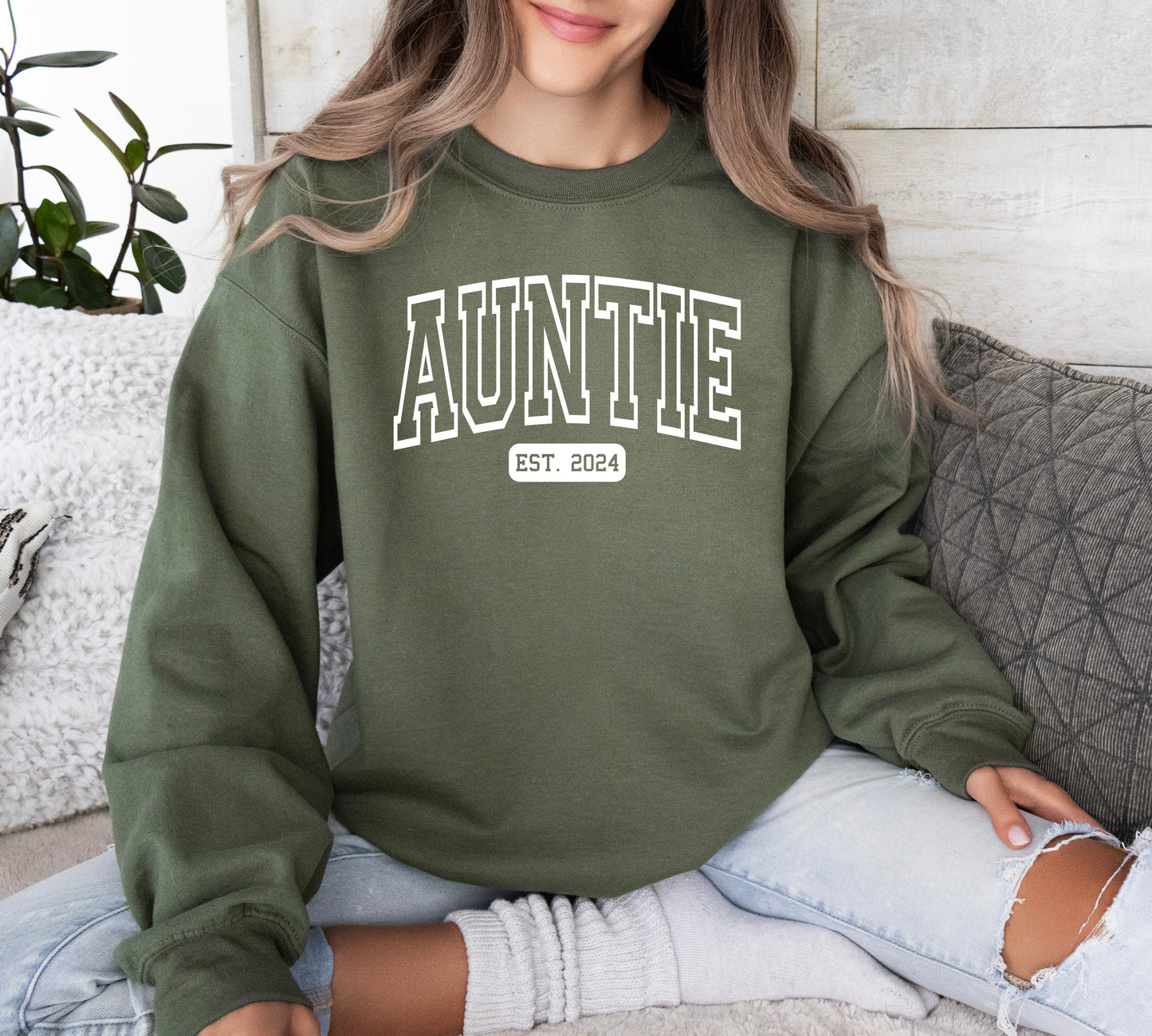Custom Auntie Sweatshirt | University Style Aunt Sweatshirt