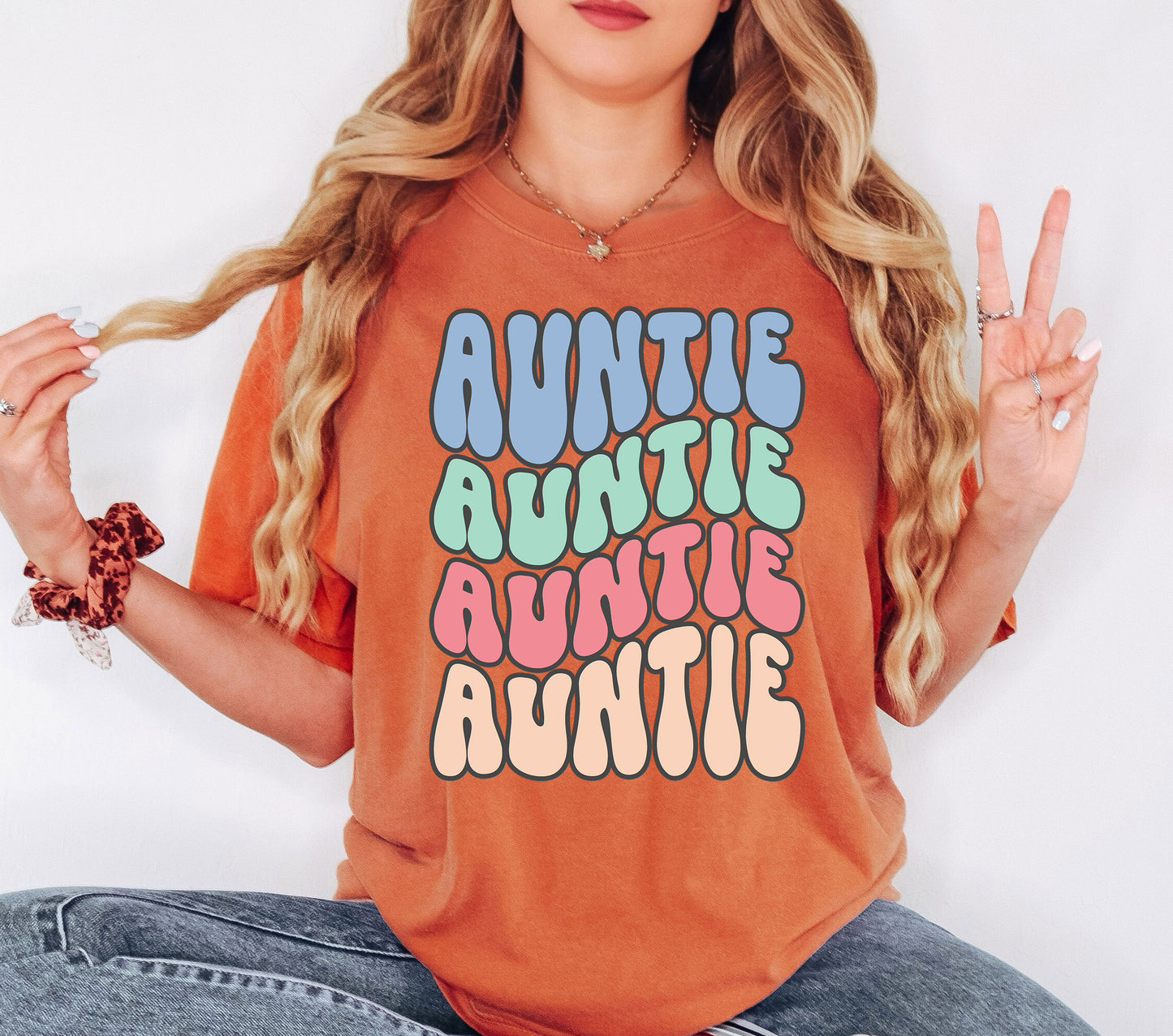 Retro Auntie Shirt | Comfort Colors Vintage Style Aunt Shirt Retro Wave