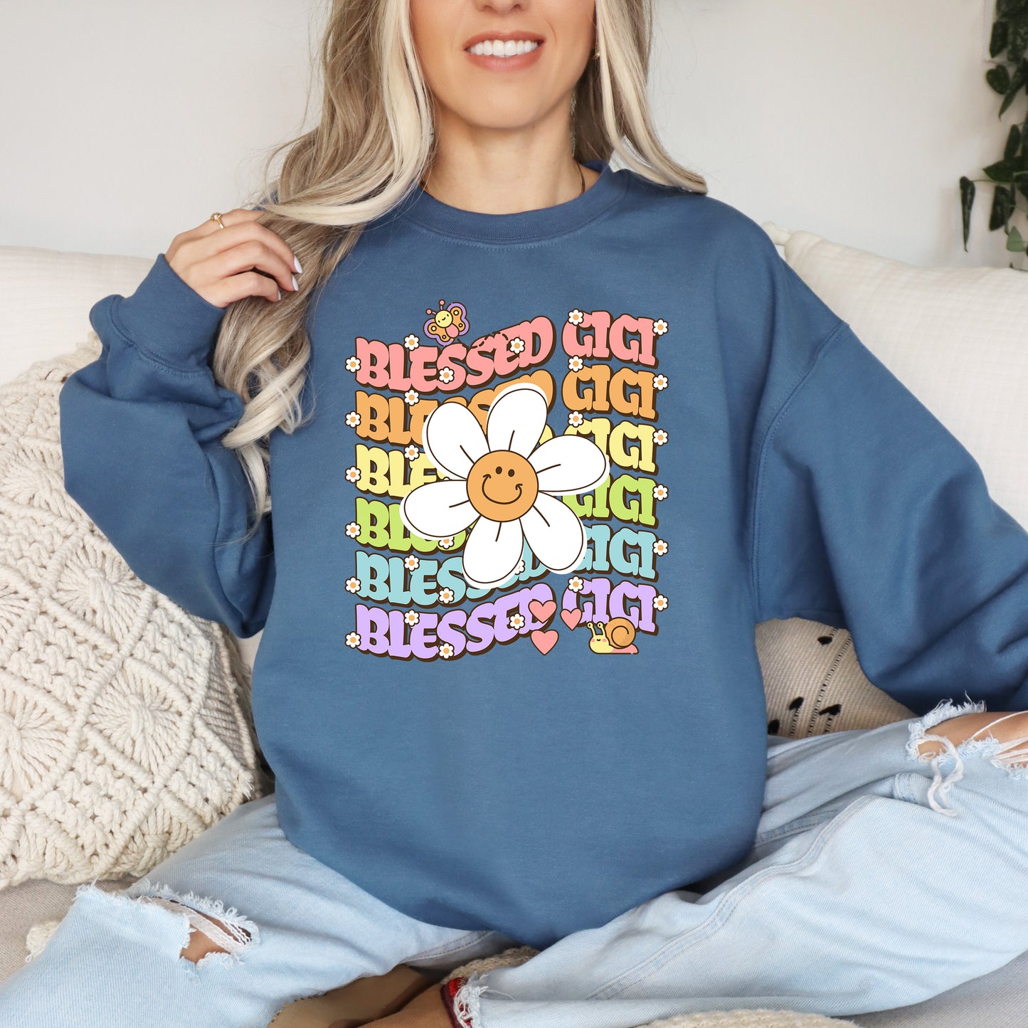 Blessed Gigi Retro Daisy Sweatshirt | Gigi Sweatshirt