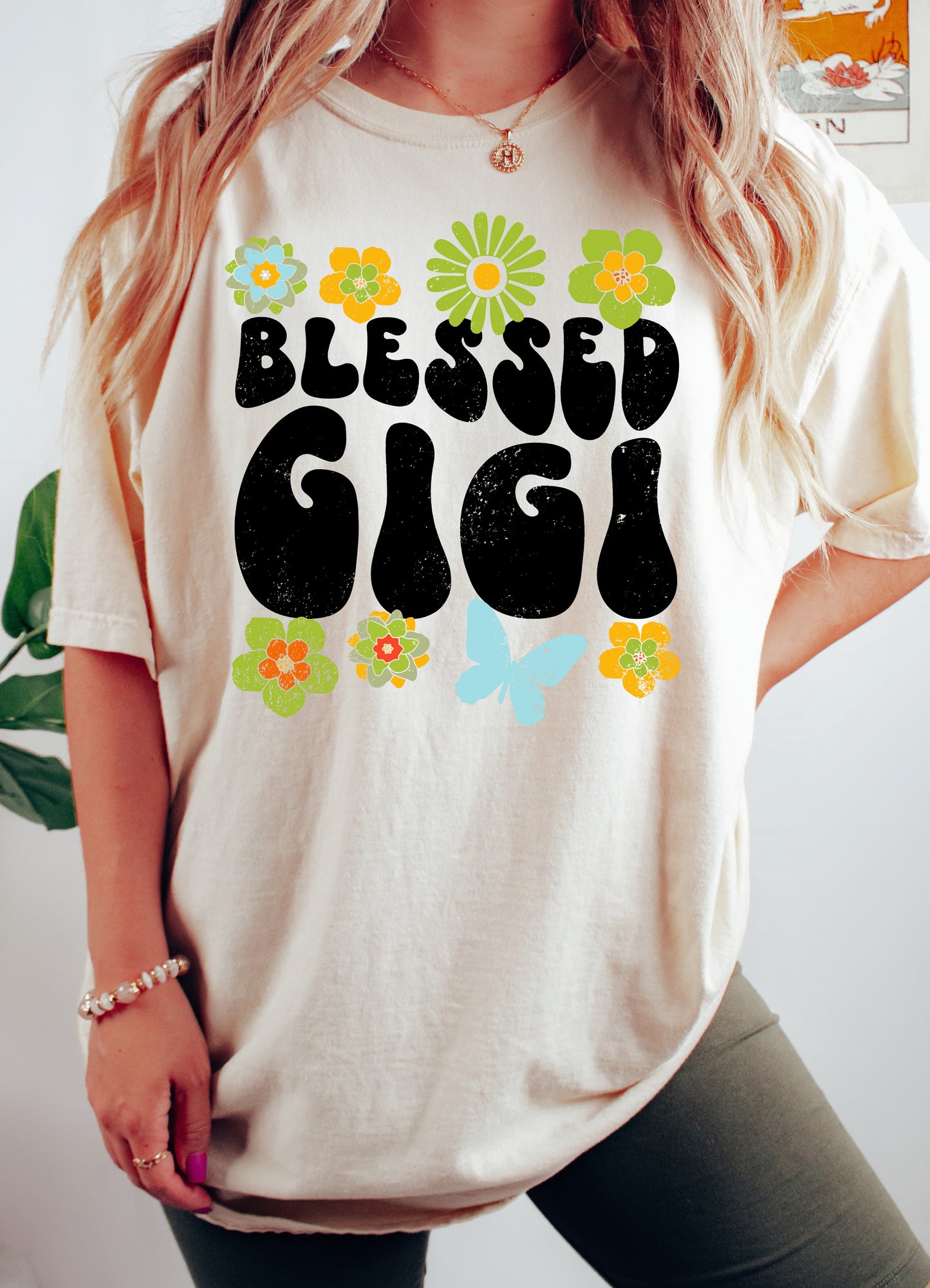 Blessed Gigi Retro Flowers Shirt | Comfort Colors Vintage Style Gigi Shirt