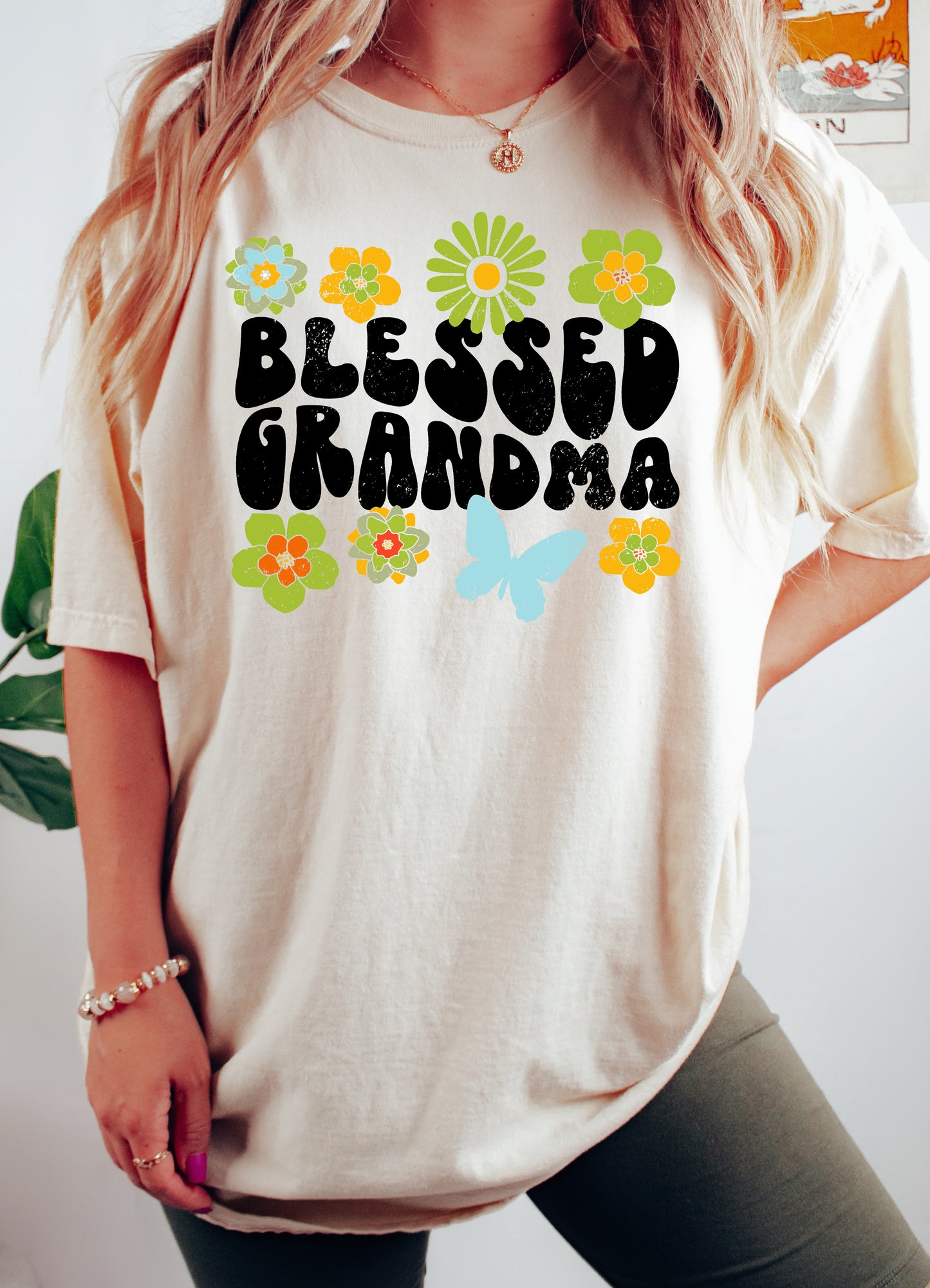 Blessed Grandma Retro Flowers Shirt | Comfort Colors Vintage Style Grandma Shirt