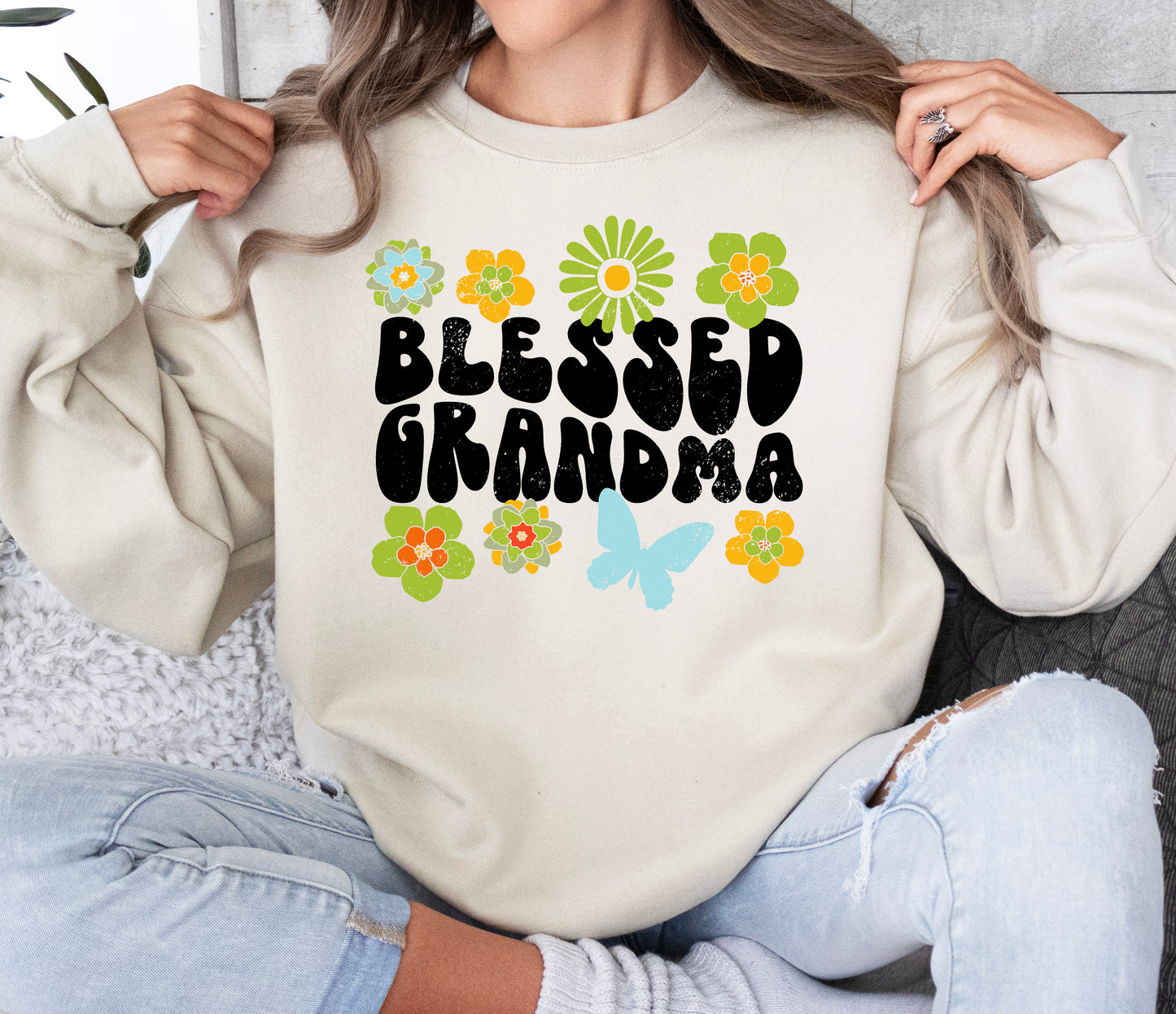 Blessed Grandma Retro Flowers Sweatshirt | Grandma Sweatshirt