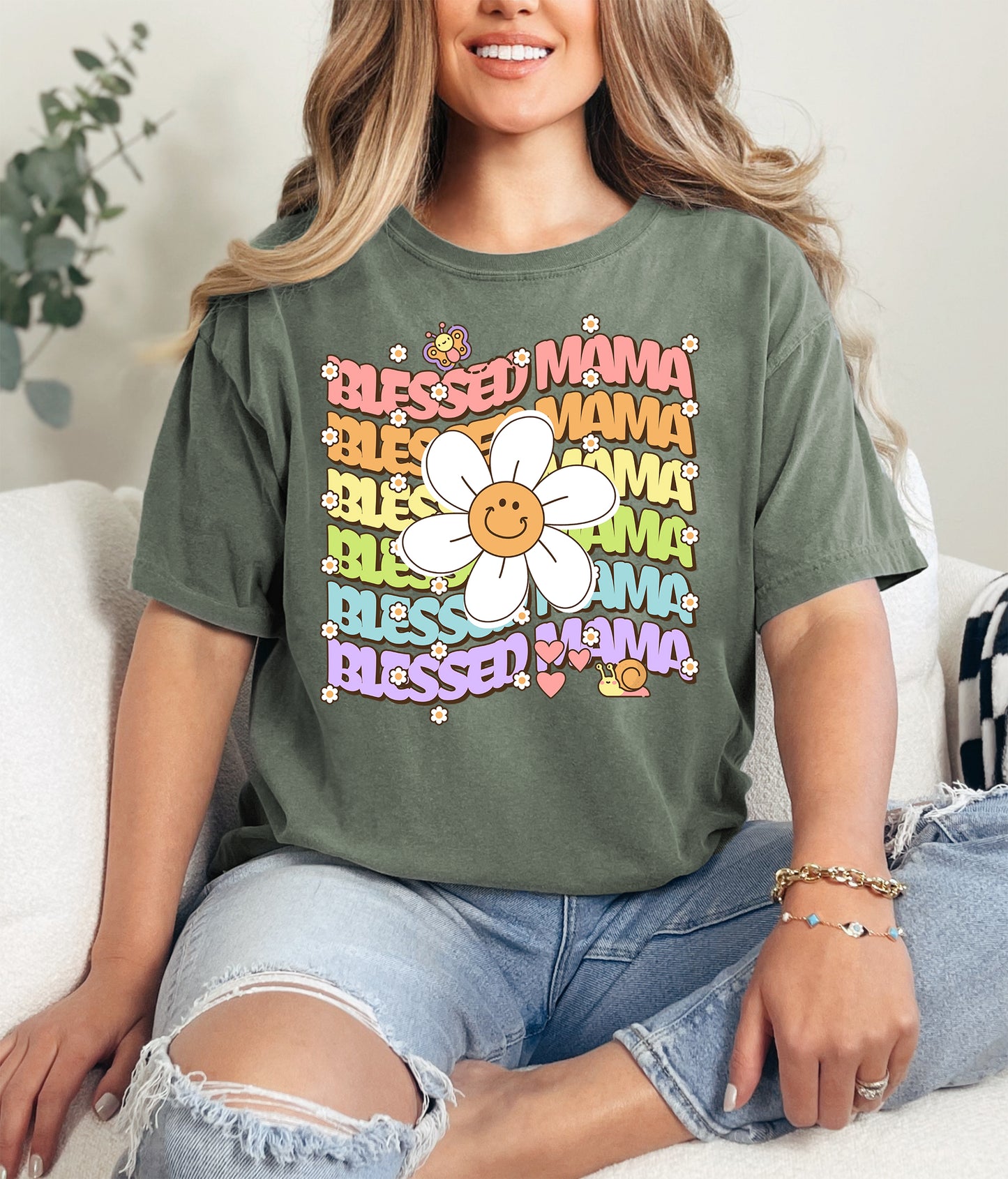 Blessed Mama Retro Daisy Shirt | Comfort Colors Vintage Style Mom Shirt