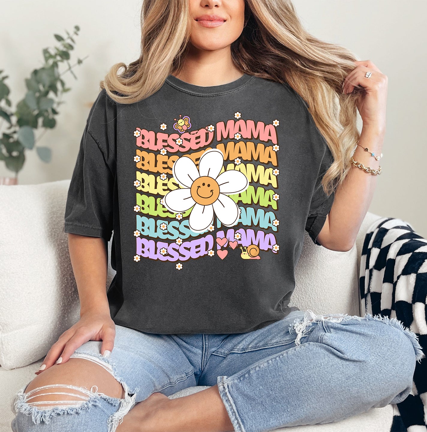 Blessed Mama Retro Daisy Shirt | Comfort Colors Vintage Style Mom Shirt