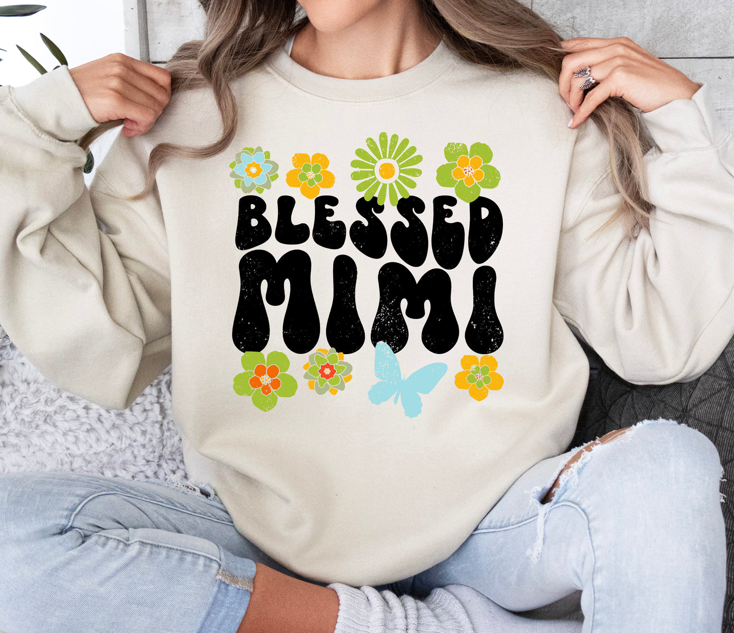 Blessed Mimi Retro Flowers Sweatshirt | Mimi Sweatshirt
