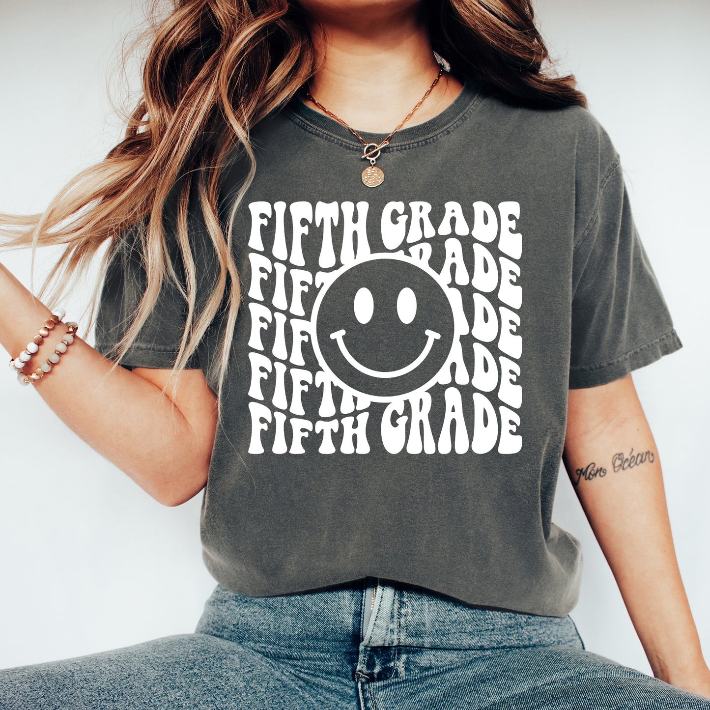 Retro Wave Fifth Grade Teacher Shirt | Comfort Colors Vintage Style Teacher Shirt