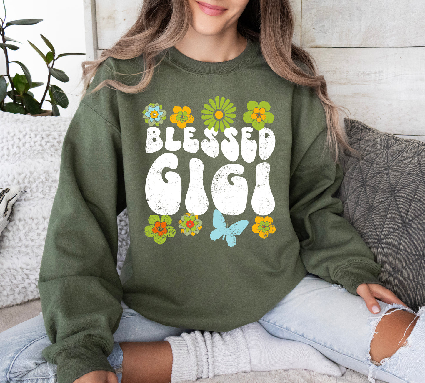 Blessed Gigi Retro Flowers Sweatshirt | Gigi Sweatshirt