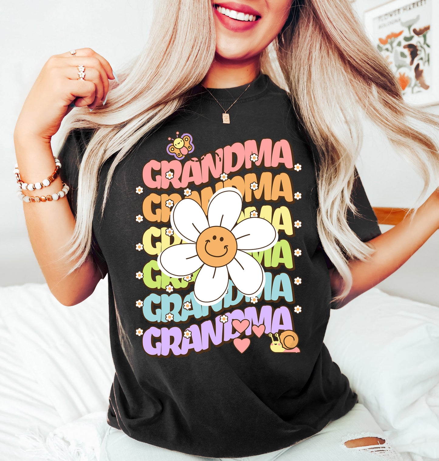 Grandma Retro Daisy Shirt | Comfort Colors Vintage Style Grandma Shirt