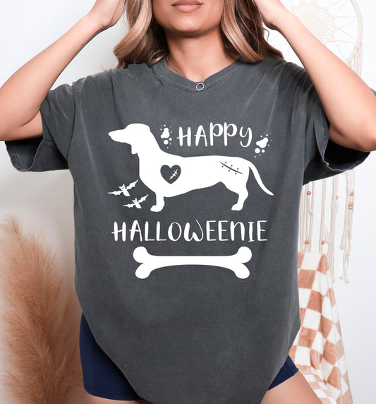 Happy Halloweenie Vintage Style Halloween Shirt | Dachshund Shirt