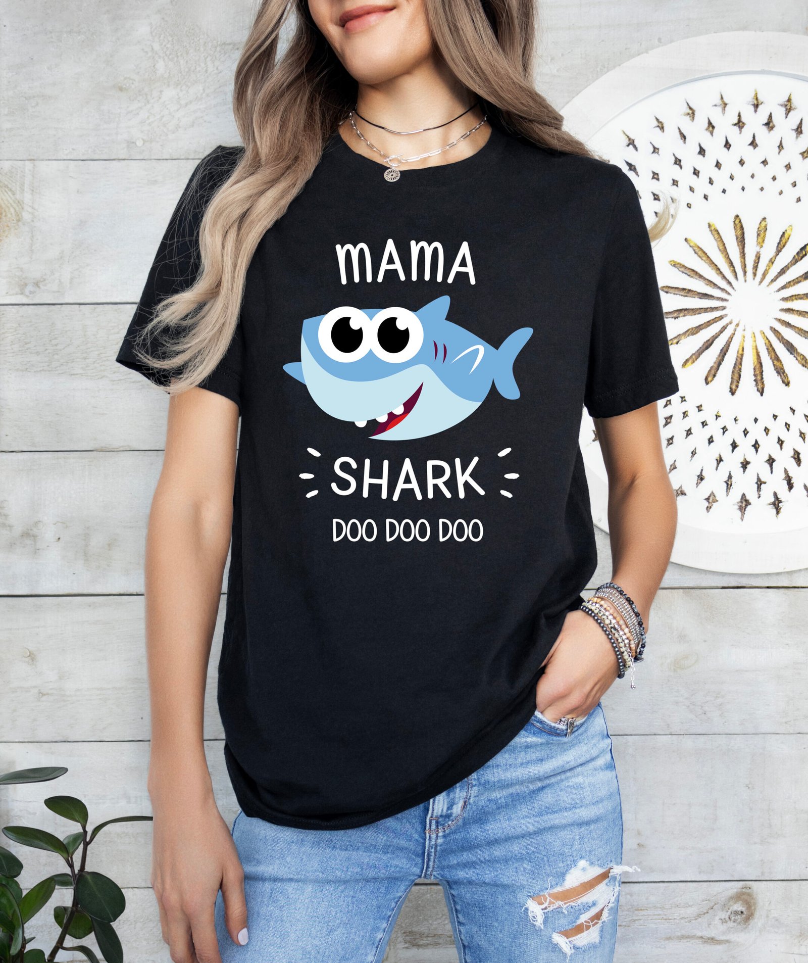 Mama Shark Mom Shirt Stylish Crew Neck Tee - Image 6