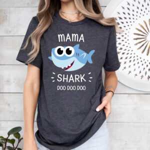 Mama Shark Mom Shirt Stylish Crew Neck Tee - Image 7