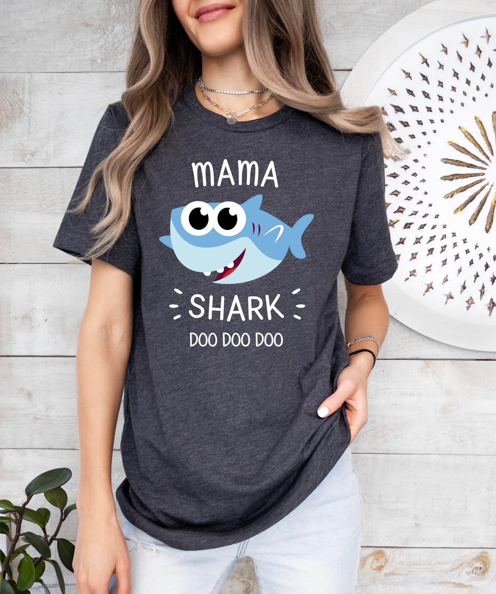 Mama Shark Mom Shirt Stylish Crew Neck Tee - Image 7