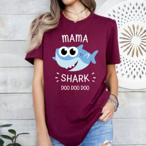 Mama Shark Mom Shirt Stylish Crew Neck Tee - Image 5