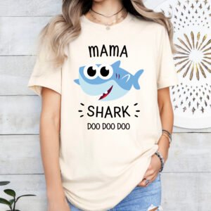 Mama Shark Mom Shirt Stylish Crew Neck Tee - Image 4